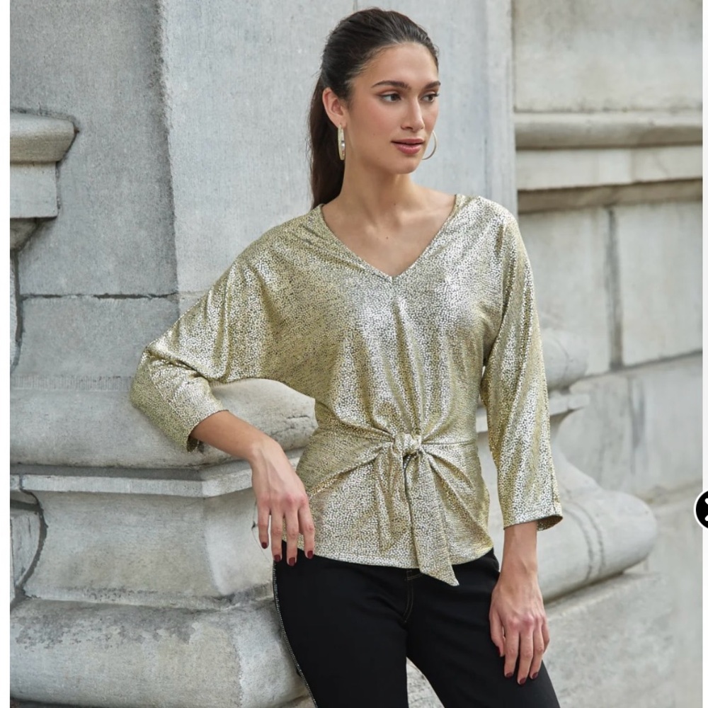 Frank Lyman Montreal Design Collection Women’s Metallic Gold Front Knot Top SZ 2